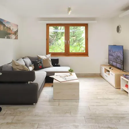 Nirwana By Interhome 采尔马特